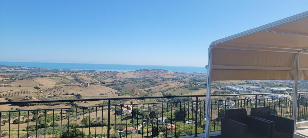Bed and Breakfast La Terrazza Motta Atri Exterior foto