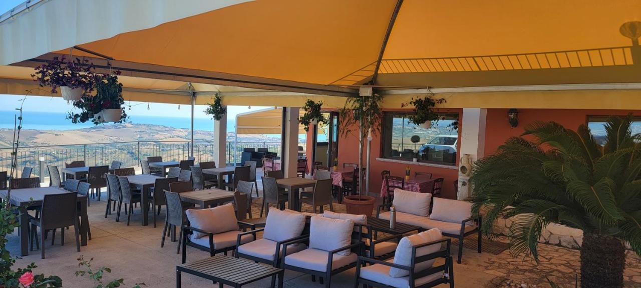 Bed and Breakfast La Terrazza Motta Atri Exterior foto