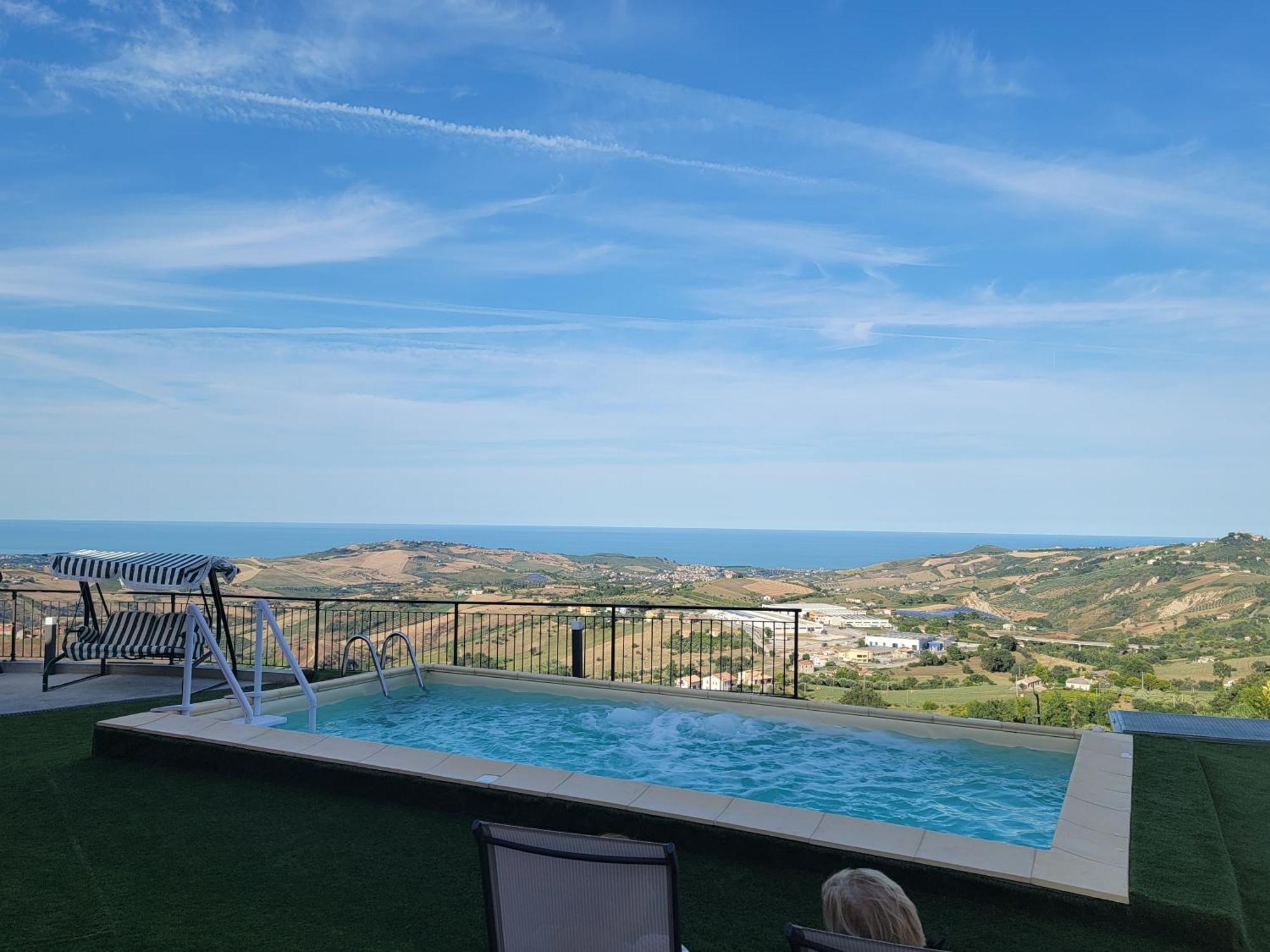 Bed and Breakfast La Terrazza Motta Atri Exterior foto