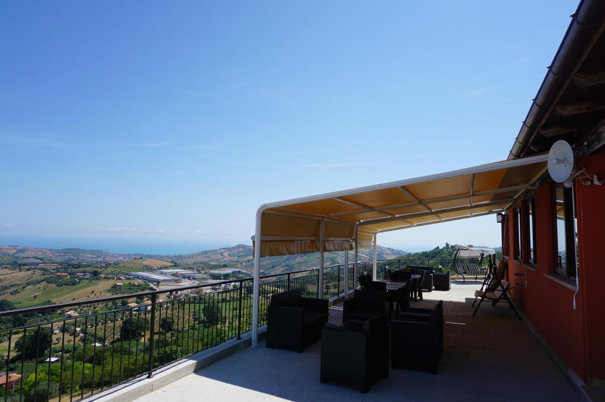 Bed and Breakfast La Terrazza Motta Atri Exterior foto