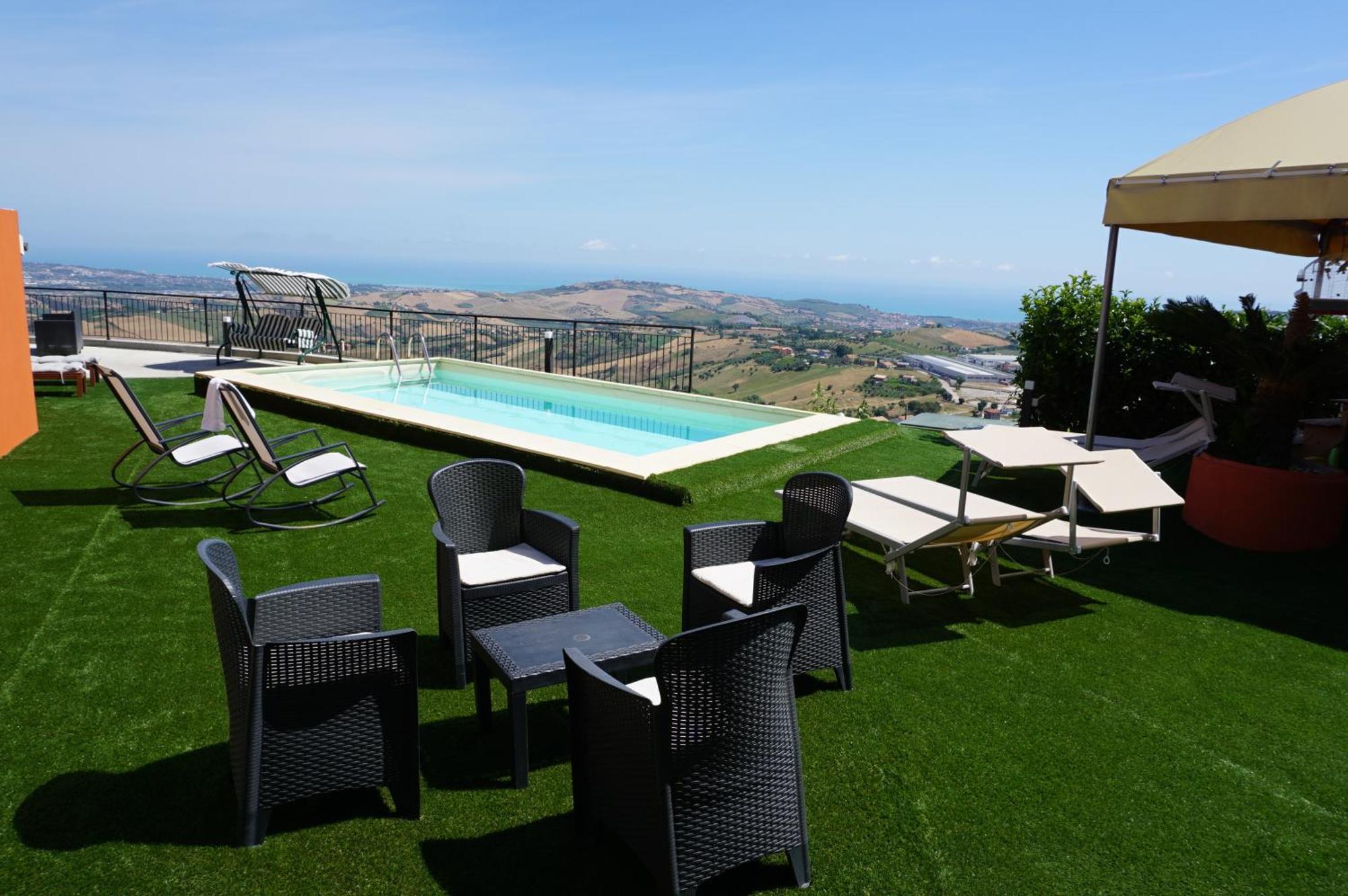 Bed and Breakfast La Terrazza Motta Atri Exterior foto